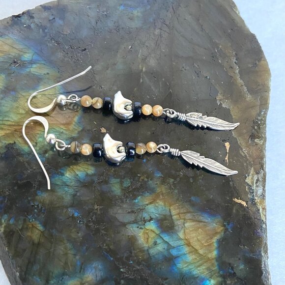 Sterling Silver 925 Mother Of Pearl & Onyx Beaded Bear Feather Dangle Earrings - Picture 13 of 13